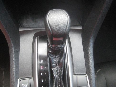 Used 2018 Honda Civic EX image 17