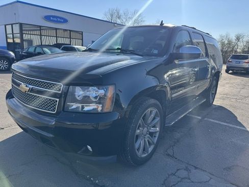 Used 2013 Chevrolet Suburban LTZ image 6