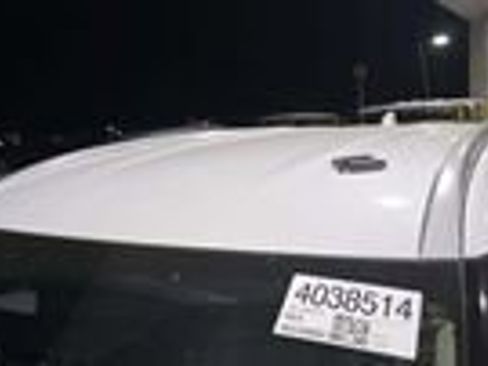 Used 2025 Nissan Rogue SL FWD image 11