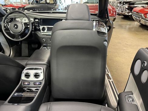 Used 2019 Rolls-Royce Dawn image 83