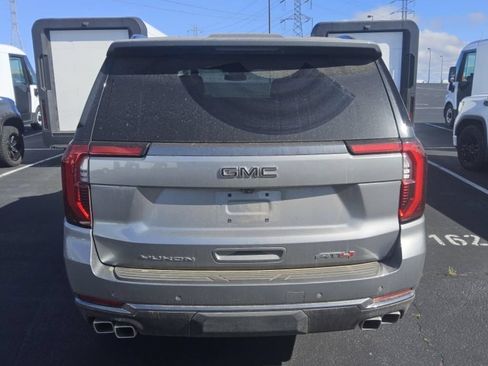Used 2025 GMC Yukon AT4 AWD/4WD image 9