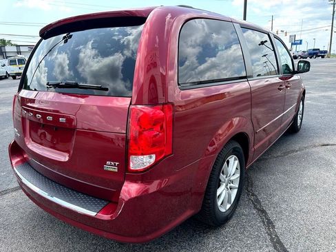 Used 2015 Dodge Grand Caravan SXT w/ UConnect Hands-Free Group image 6