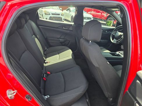 Used 2018 Honda Civic Sport image 11
