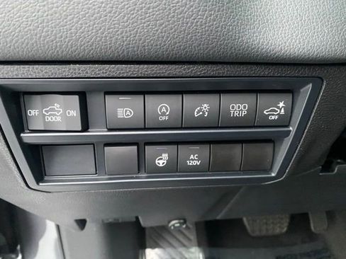 Used 2024 Toyota Tundra Limited image 24