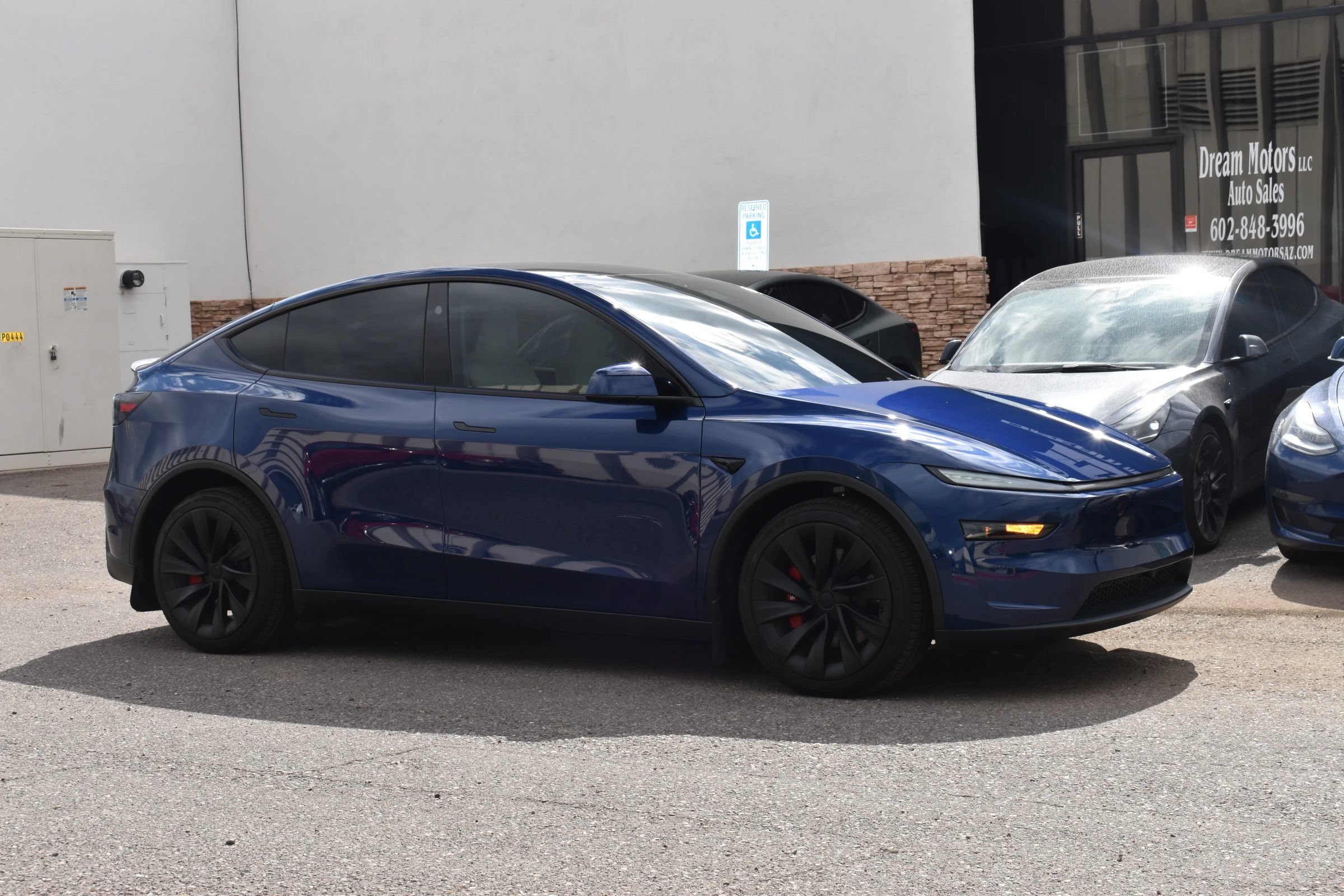 Used 2026 Tesla Model Y Long Range AWD/4WD image 4