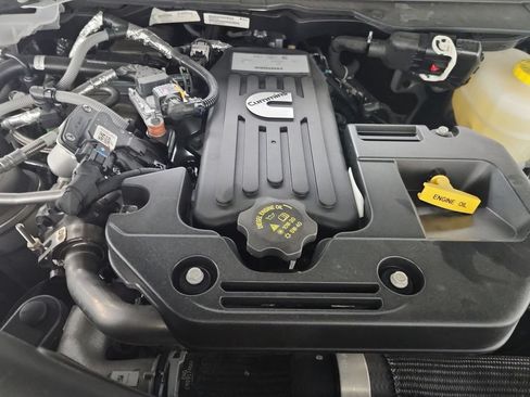 New 2026 RAM 2500 Laramie AWD/4WD image 26