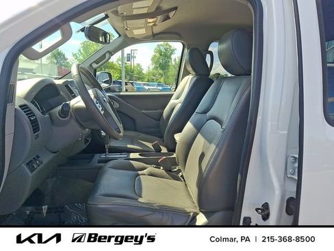 Used 2016 Nissan Frontier SL AWD/4WD image 15