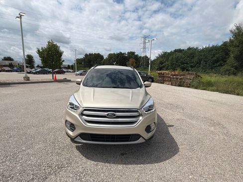 Used 2018 Ford Escape SEL AWD/4WD image 9