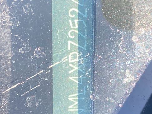 Used 2023 GMC Acadia SLT w/ Preferred Package image 12