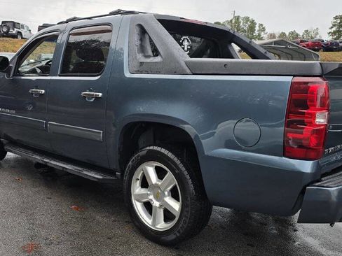 Used 2012 Chevrolet Avalanche LT w/ All-Star Edition image 9