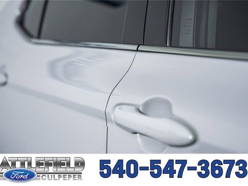 Used 2024 Toyota Camry XSE w/ Navigation Package image 19