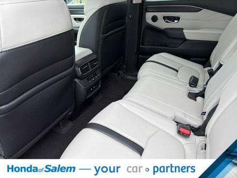 New 2026 Honda Pilot Touring image 4