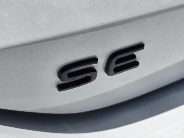 Used 2026 Volkswagen Tiguan SE R-Line FWD image 13