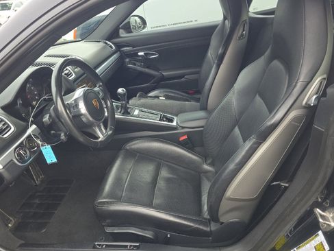 Used 2016 Porsche Cayman w/ Convenience Package image 6