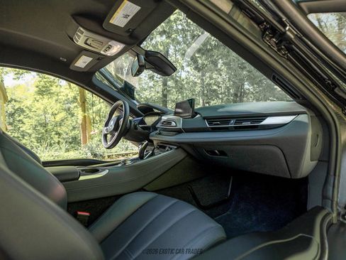 Used 2015 BMW i8 AWD/4WD image 32