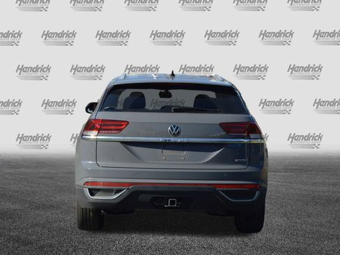 Used 2022 Volkswagen Atlas Cross Sport SE image 9