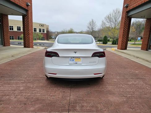 Used 2022 Tesla Model 3 Long Range AWD/4WD image 5