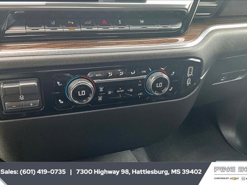 Used 2025 Chevrolet Silverado 3500 LT w/ Safety Package AWD/4WD image 24