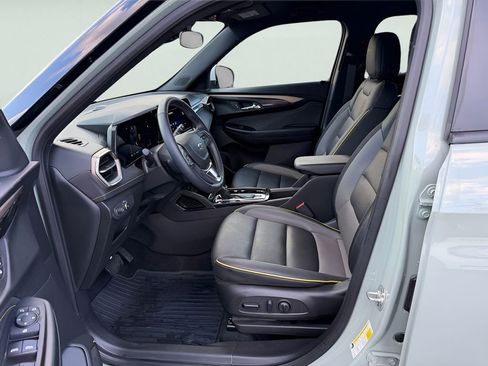 Used 2025 Chevrolet TrailBlazer ACTIV AWD/4WD image 18