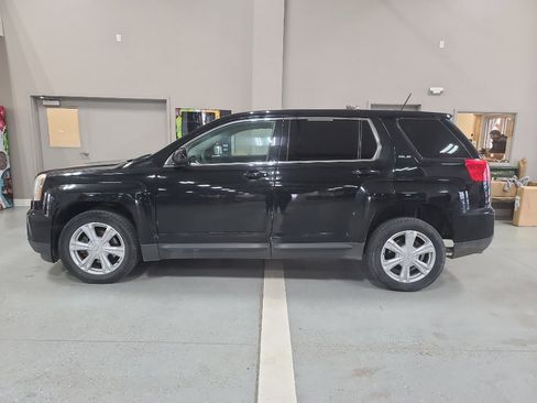 Used 2017 GMC Terrain SLE image 1