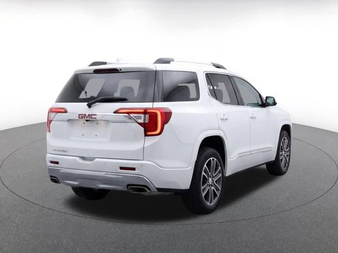 Used 2023 GMC Acadia SLT FWD image 11