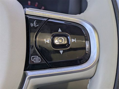 Certified 2023 Volvo XC60 B5 Plus w/ Protection Package Premier image 33