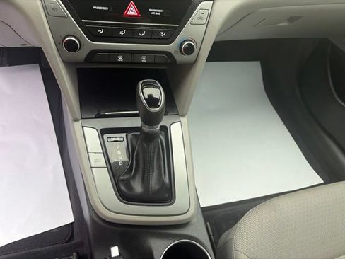 Used 2018 Hyundai Elantra SEL FWD image 16