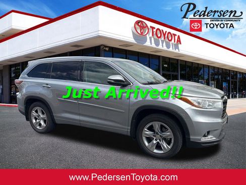 Used 2015 Toyota Highlander Limited Platinum image 1