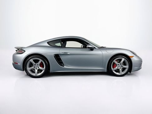 Used 2021 Porsche 718 Cayman S RWD image 4