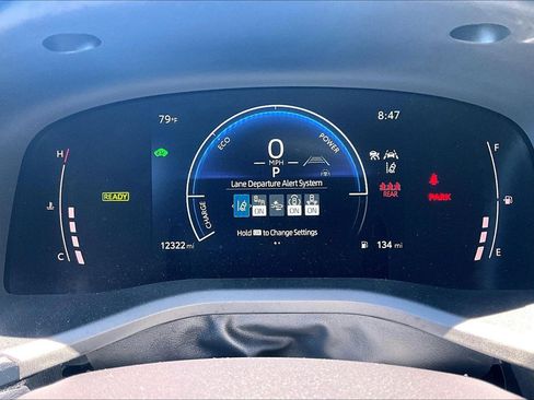 Used 2025 Toyota Camry SE w/ Convenience Package FWD image 19