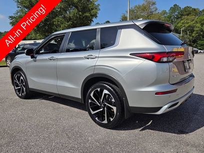 Used 2023 Mitsubishi Outlander SE