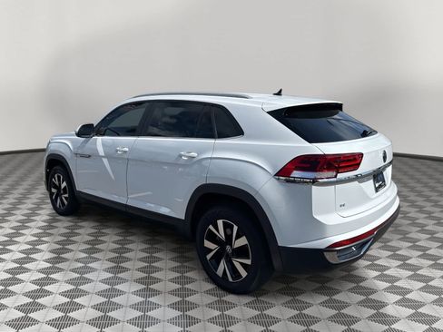 Used 2022 Volkswagen Atlas Cross Sport SE image 7