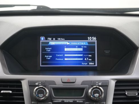 Used 2016 Honda Odyssey Touring Elite image 16