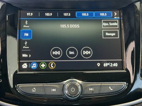 Used 2019 Chevrolet Trax LT w/ LT Convenience Package FWD image 28