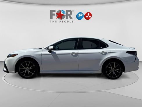 Used 2021 Toyota Camry SE FWD image 23