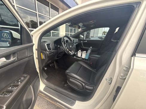 Used 2020 Kia Sportage S FWD image 8