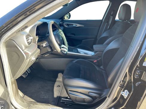 Used 2024 Dodge Hornet GT image 9