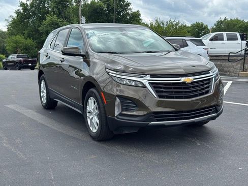 Used 2024 Chevrolet Equinox LT w/ LPO, Floor Liner Package FWD image 2