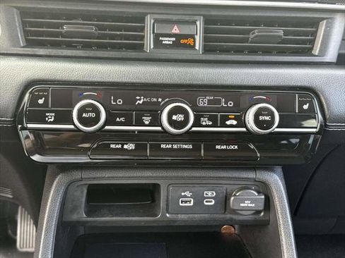 Used 2024 Honda Pilot EX-L image 29