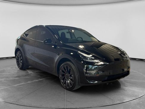 Used 2024 Tesla Model Y Performance AWD/4WD image 4