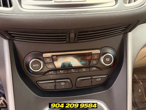 Used 2014 Ford Escape SE w/ Equipment Group 201A FWD image 17
