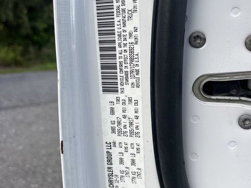Used 2011 RAM 1500 ST w/ ST Popular Equipment Group AWD/4WD image 11