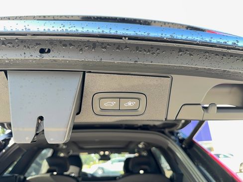 Certified 2025 Volvo XC60 T8 Ultra w/ Climate Package image 26