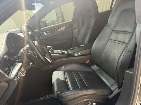 Used 2018 Porsche Panamera 4 AWD/4WD image 6