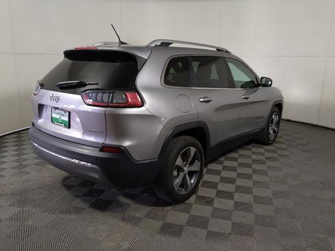 Used 2019 Jeep Cherokee Limited FWD image 9