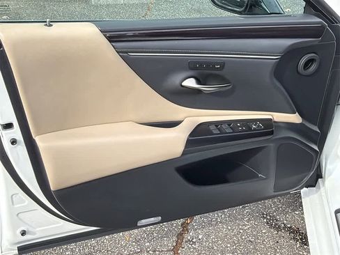 Used 2020 Lexus ES 350 w/ Premium Package image 11