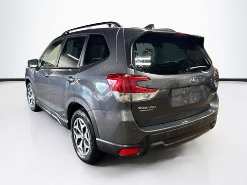 Used 2023 Subaru Forester Premium AWD/4WD image 5
