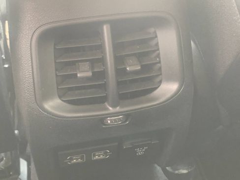 Used 2022 Jeep Cherokee Latitude Lux AWD/4WD image 16