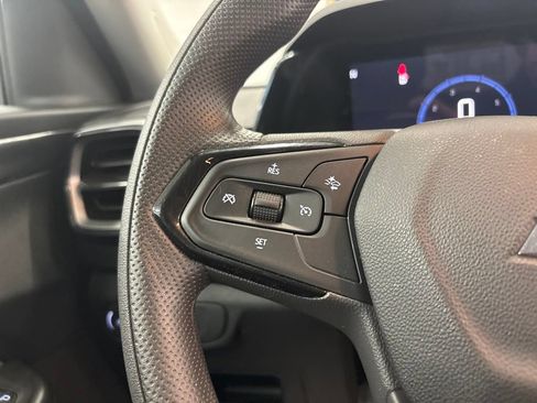 Used 2025 Chevrolet TrailBlazer LS w/ LS Convenience Package AWD/4WD image 21