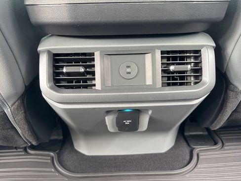 Used 2025 Ford F150 Lightning Flash image 29